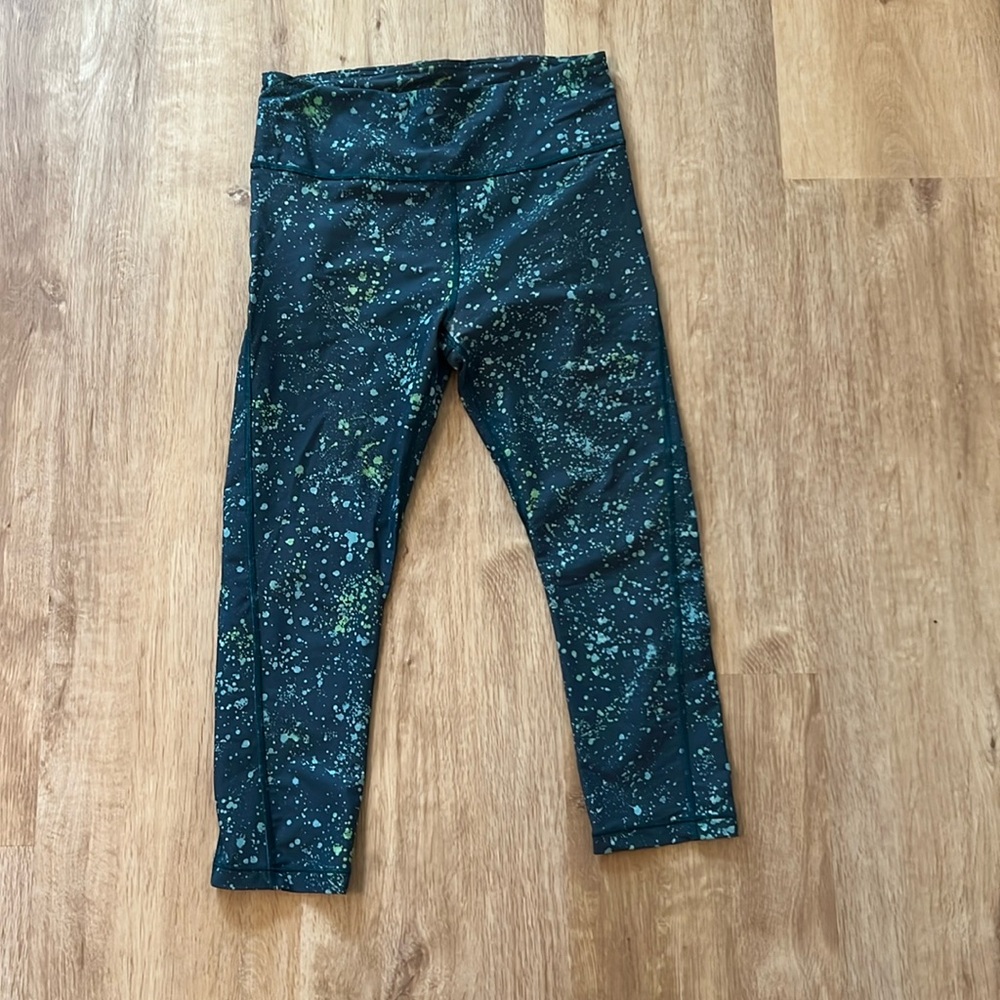 Athleta Ultimate Stash Pocket Splat Capri Leggings